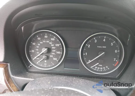 2011 BMW 328I xDrive z USA, uszkodzony, nr VIN WBAPK7C51BA819196